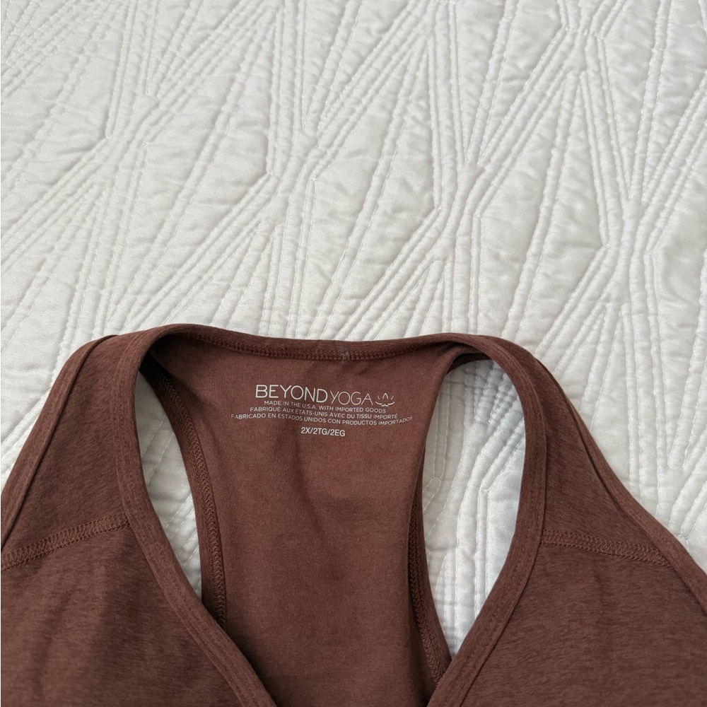 Beyond Yoga Chocolate Brown Racerback Sports Bra - Picture 2 of 5